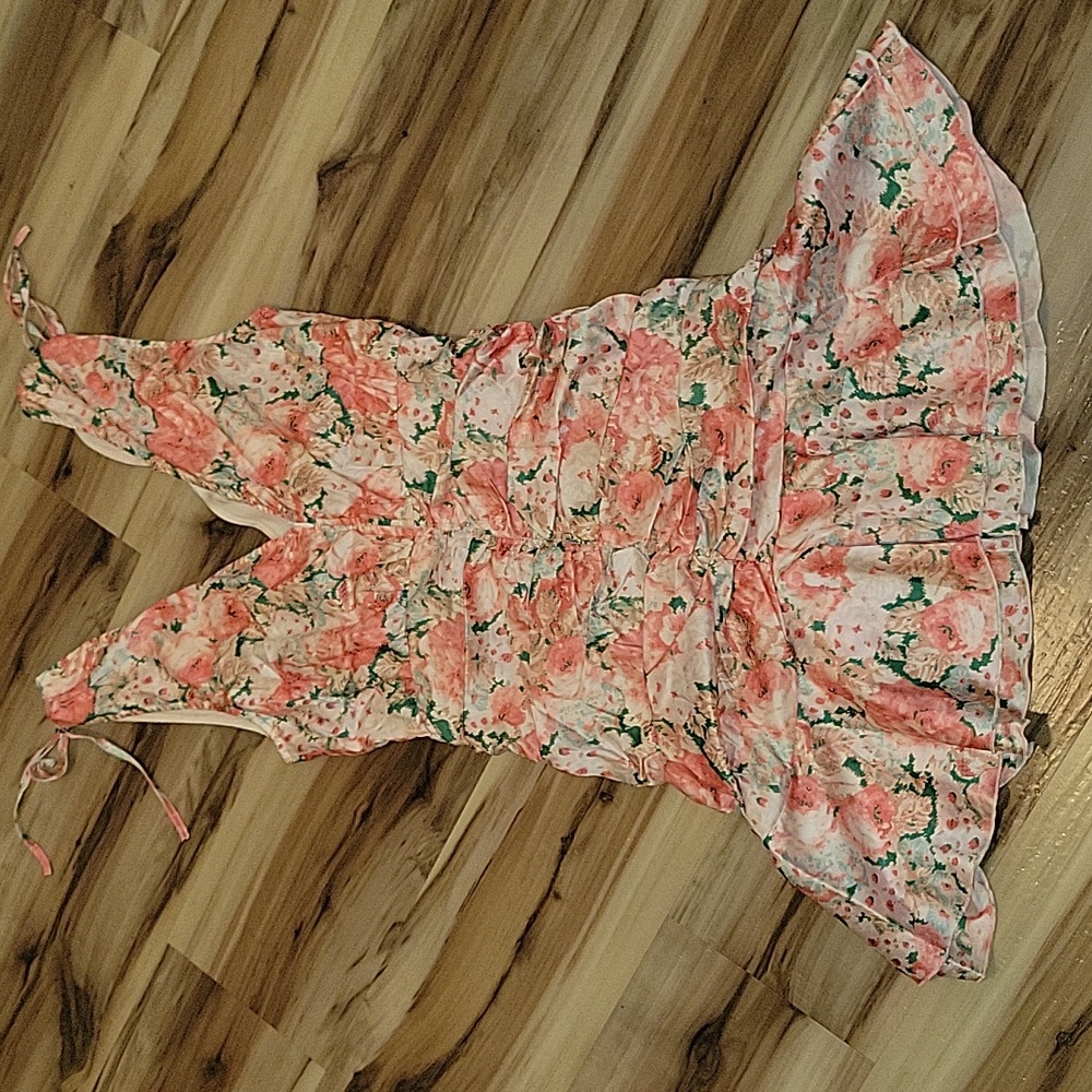 NWT Fanco Ruched & Ruffle Hem Floral Dress - Picture 12 of 16